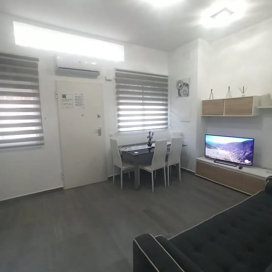 Loft Mediterraneo Malaga Apartment